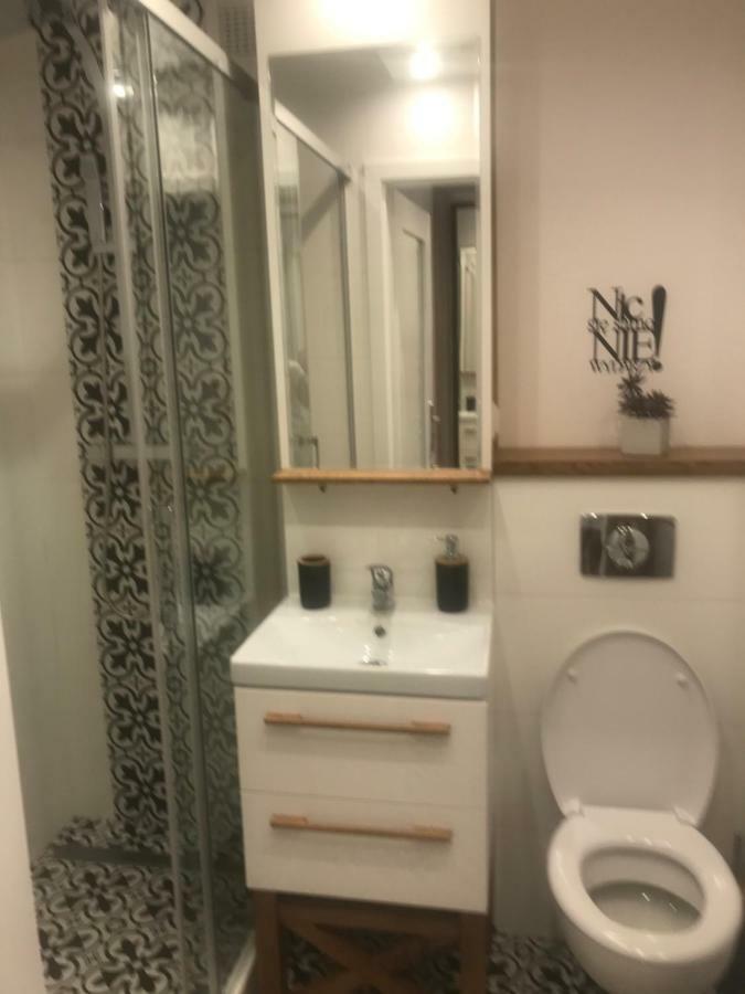 Grzybowska 6/10 Appartement Warschau Buitenkant foto